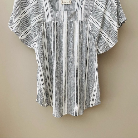 Altar'd State Striped Blouse White/Black Sz Small - Picture 3 of 8